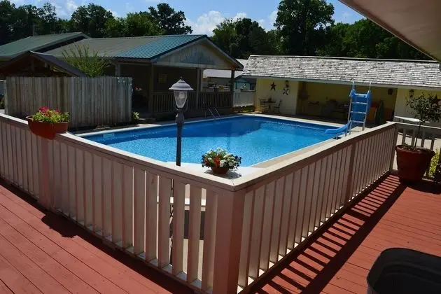 Country Aire Bed & Breakfast - Havuz