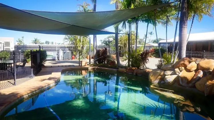 Country Ayr Motel - Havuz