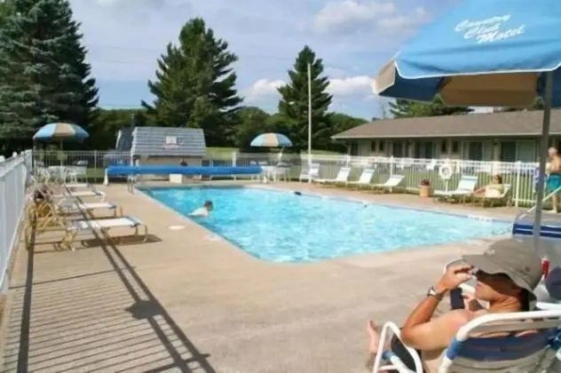 Country Club Motel - Havuz