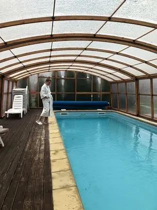 Country Club Medvezhy Ozera - Havuz
