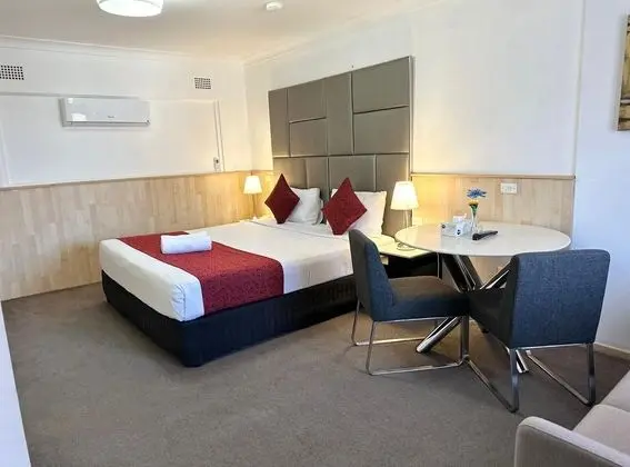 Country Comfort Cowra Countryman Motor Inn
