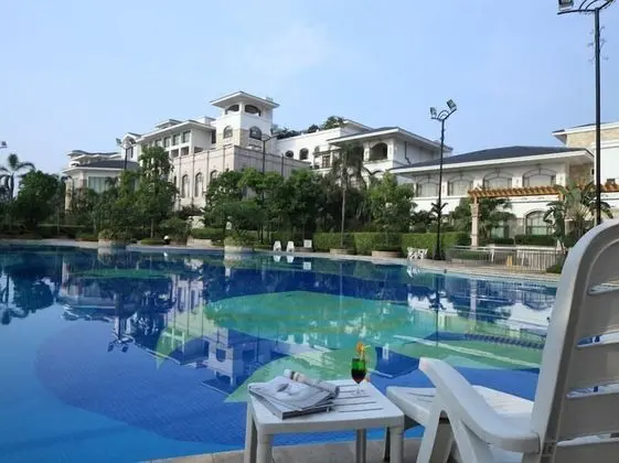 Country Garden Phoenix Hotel Suizhou - Havuz