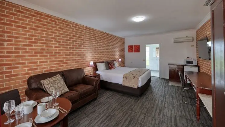 Country Gardens Motor Inn - Oda