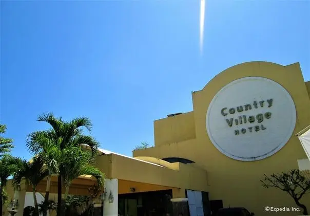 COUNTRY VILLAGE HOTEL