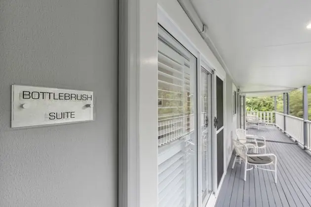 The Country House at Hunchy Montville - Oda