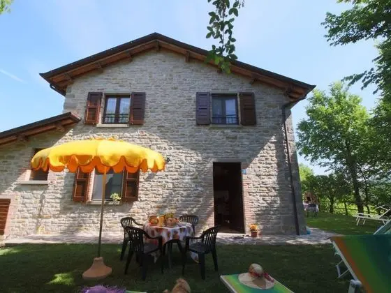 Country House With Pool at 700 Meters, Cycling and Walking Opportunities