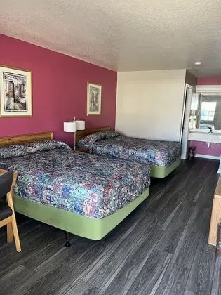 Country Inn Motel - Oda