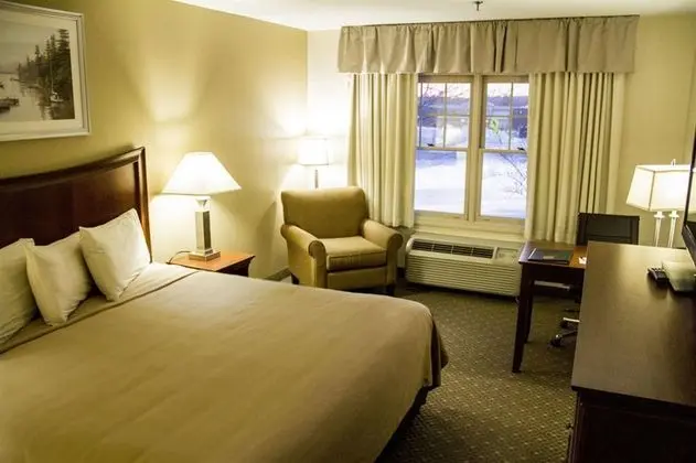 Country Inn at The Mall - Genel