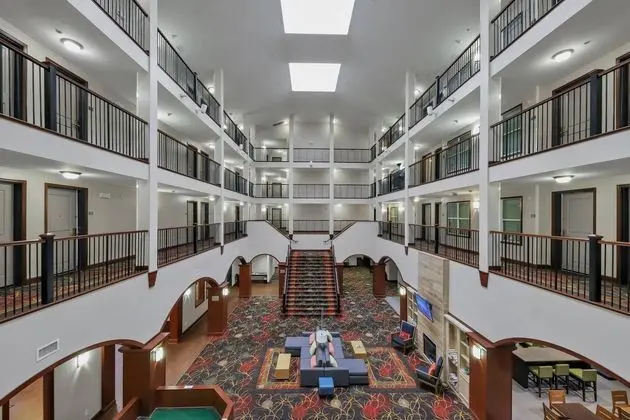 Country Inn & Suites by Radisson, Braselton, GA - Lobi