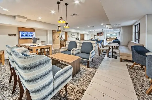 Country Inn & Suites by Radisson, Cedar Rapids Nor - Dış Mekan