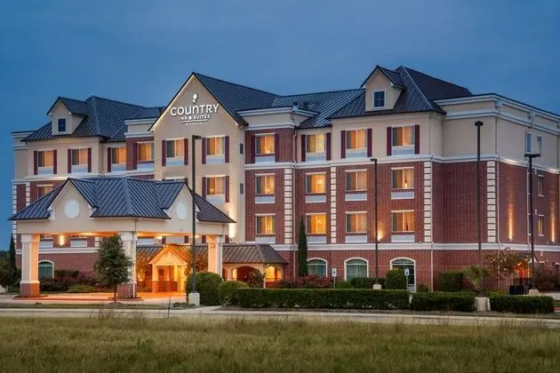 Country Inn & Suites by Radisson, College Station