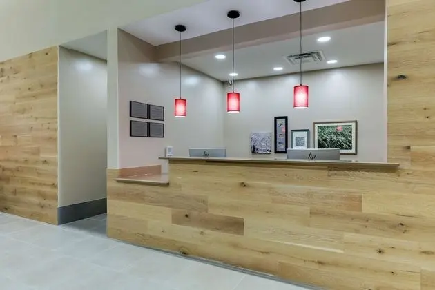 Country Inn & Suites by Radisson, Cumming, GA - Lobi