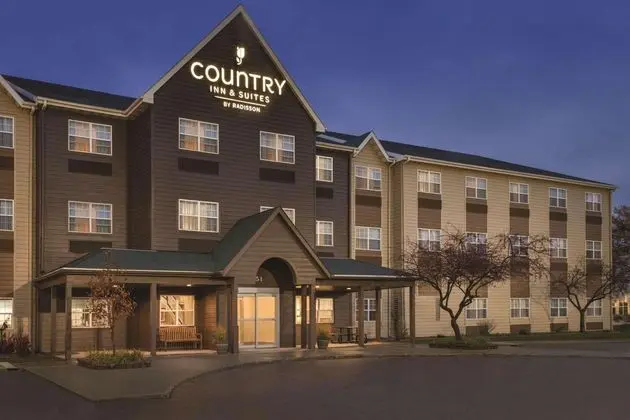Country Inn & Suites by Radisson, Dakota Dunes, SD - Dış Mekan