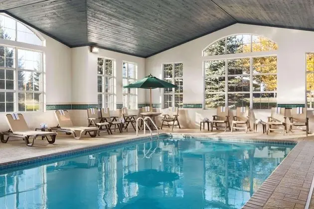 Country Inn & Suites by Radisson, Eagan, MN - Havuz