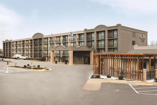 Country Inn & Suites by Radisson, Erlanger, KY - Öne Çıkan Resim