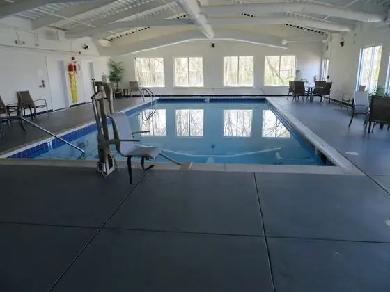 Country Inn & Suites by Radisson, Fredericksburg South (I-95), VA - Havuz