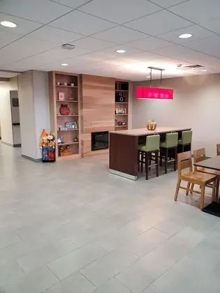 Country Inn & Suites by Radisson, Fredericksburg South (I-95), VA - Lobi