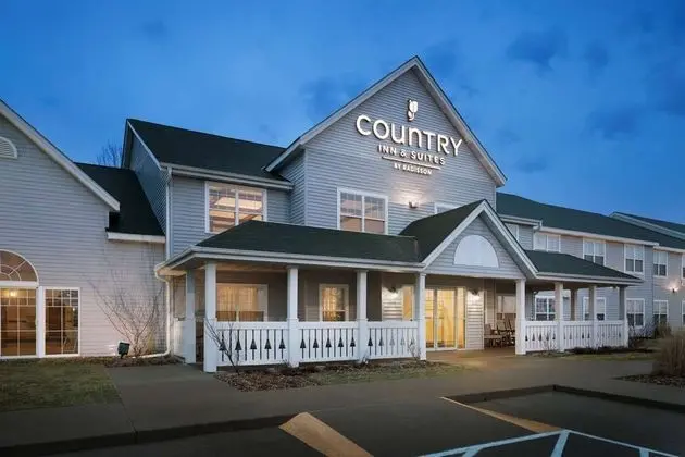 COUNTRY INN SUITES BY RADISSON GRINNELL IA