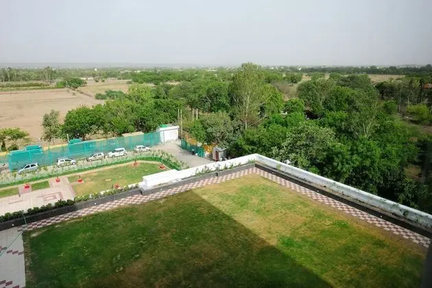 Country Inn & Suites by Radisson, Gurugram Sohna Road - Dış Mekan