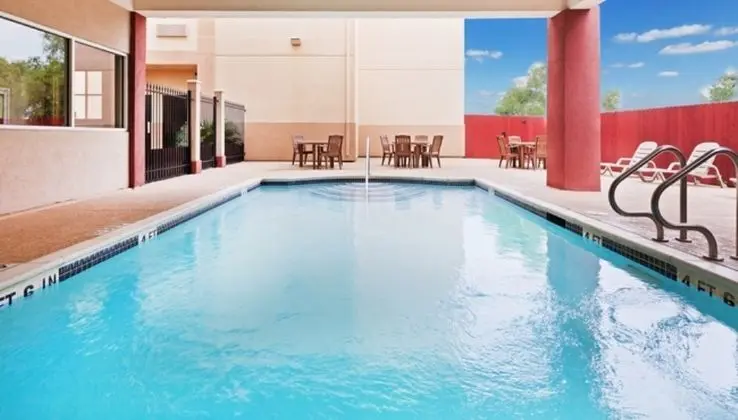Country Inn & Suites by Radisson Houston IAH JFK