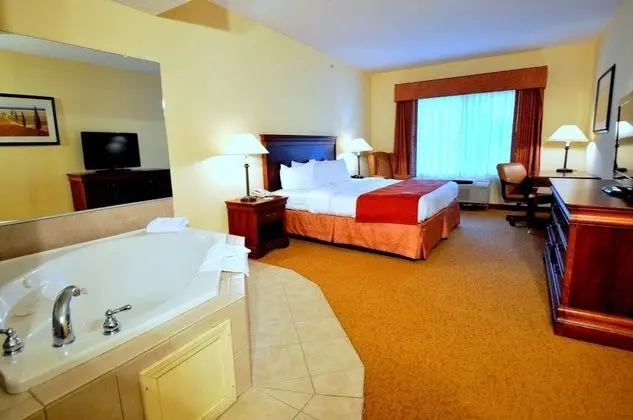 Country Inn & Suites by Radisson, Lake George (Que