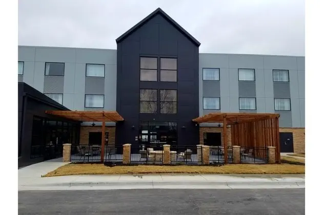 Country Inn & Suites by Radisson, Lawrence, KS
