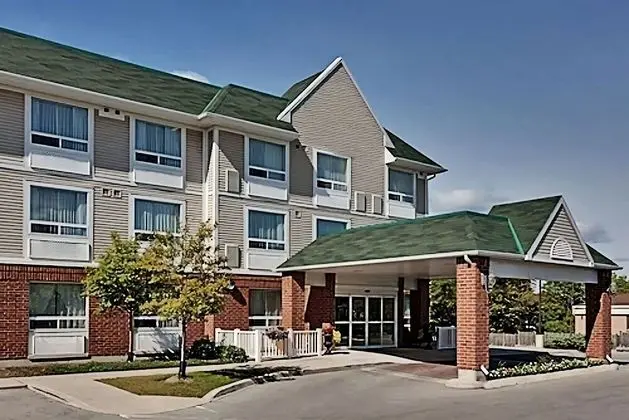 Country Inn & Suites by Radisson London South - Dış Mekan
