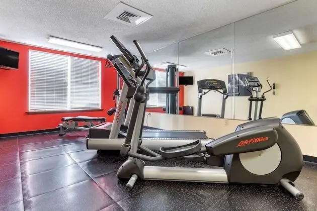 Country Inn & Suites by Radisson, Lumberton, NC - Fitness
