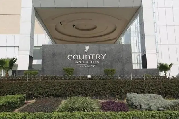 Country Inn & Suites by Radisson, Meerut - Dış Mekan