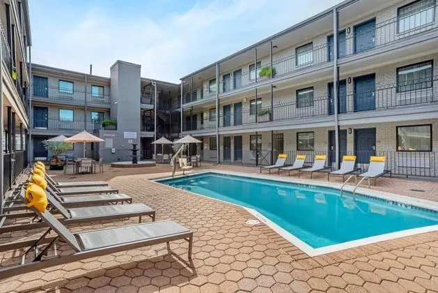 Country Inn & Suites by Radisson, Metairie (New Or - Havuz