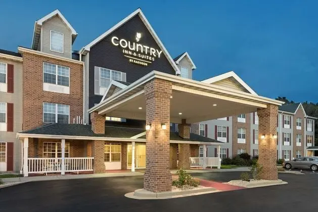 Country Inn & Suites by Radisson, Milwaukee Airport, WI - Dış Mekan