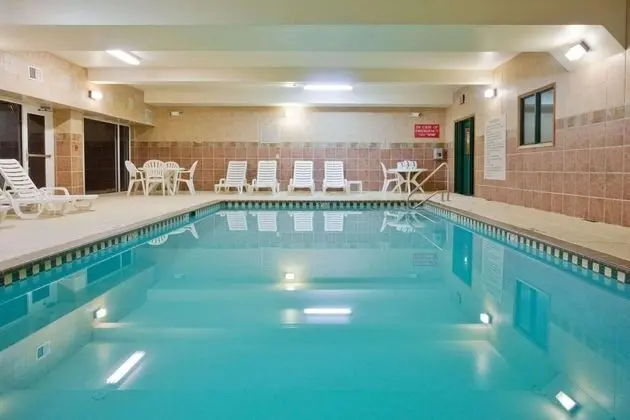 COUNTRY INN SUITES BY RADISSON NEWNAN GA - Havuz