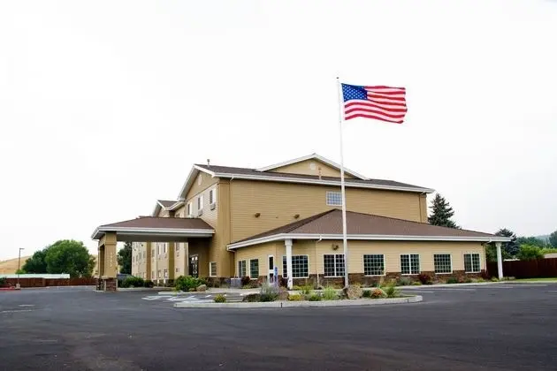 Country Inn & Suites by Radisson, Prineville, OR - Dış Mekan