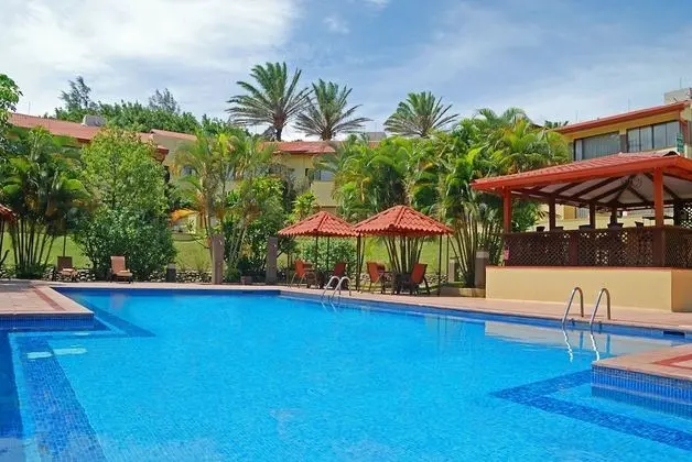 Country Inn & Suites by Radisson, San Jose Aeropuerto, Costa Rica - Havuz