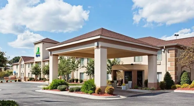 Country Inn & Suites by Radisson, Shelby, NC