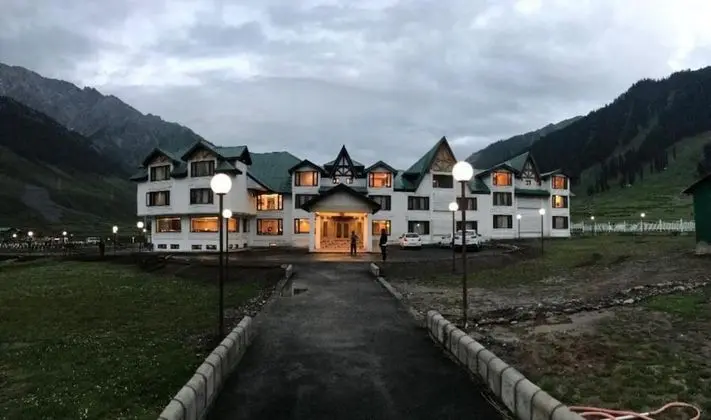 Country Inn & Suites by Radisson, Sonamarg - Dış Mekan
