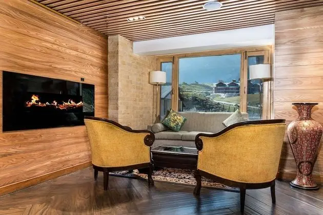 Country Inn & Suites by Radisson, Sonamarg - Lobi