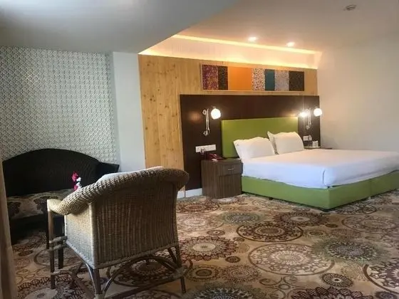 Country Inn & Suites by Radisson, Sonamarg - Oda