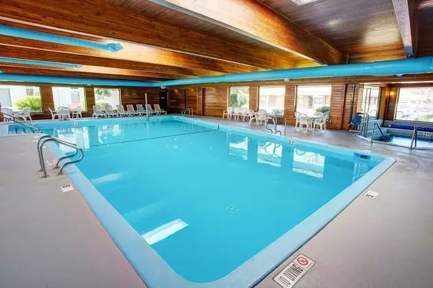 COUNTRY INN SUITES BY RADISSON TRAVERSE CITY MI