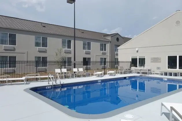Country Inn & Suites by Radisson, Wichita East, KS
