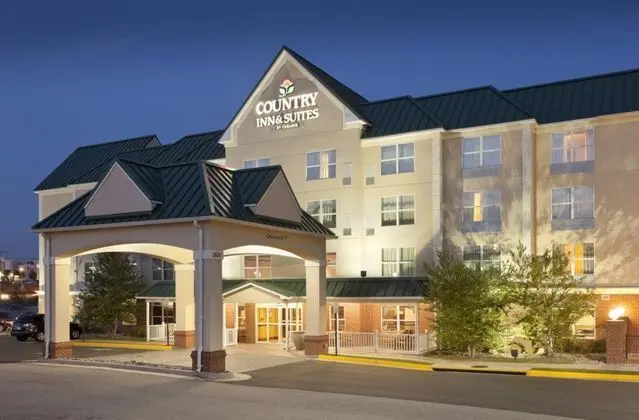 Country Inn & Suites By Radisson Woodbridge
