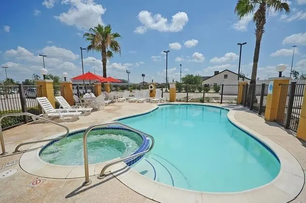 Country Inn & Suites by Radisson, The Woodlands