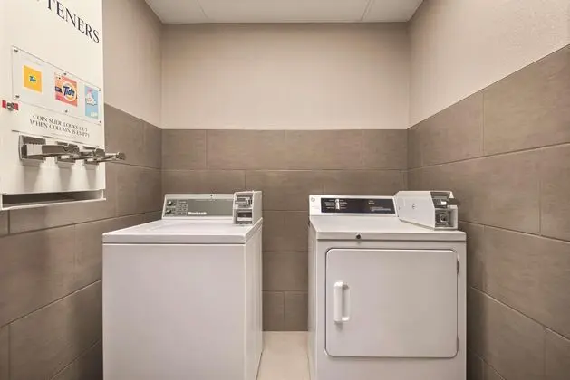 Country Inn & Suites Schaumburg