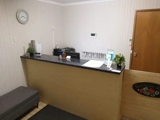 Country Mile Motor Inn - Lobi