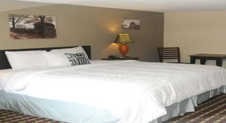 Country Town N' Suites