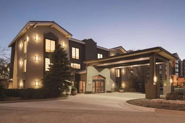 CountryInn&SuitesbyRadisson,HoffmanEstates,IL - Öne Çıkan Resim