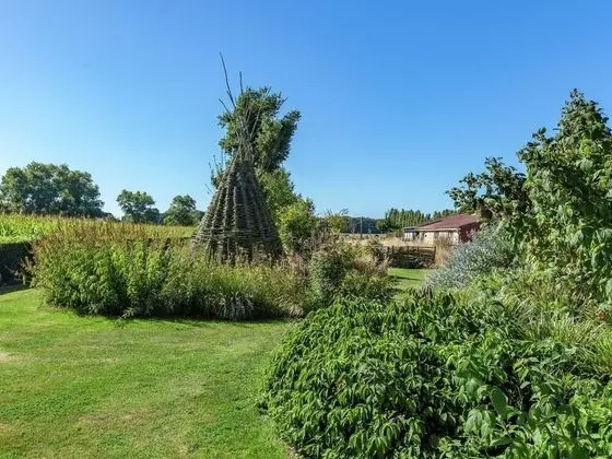 Countryside Farmhouse in Vleteren With Terrace