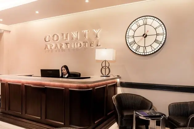 County Hotel - Lobi