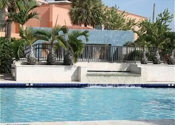 Couples Getaway on the Hollywood Beach - Dış Mekan