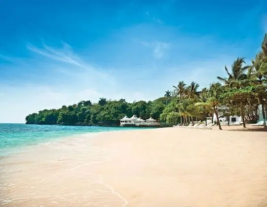 Couples Tower Isle All Inclusive - Plaj